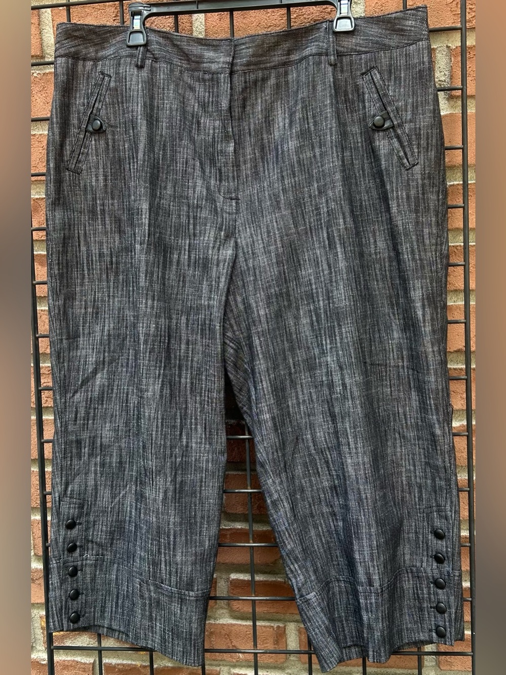 Larry Levine Charcoal Striped Cropped Pants